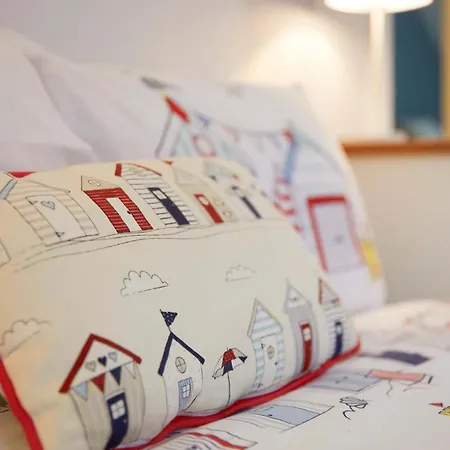 Fermain - Spacious Cosy Duplex - Sleeps 5 Filey